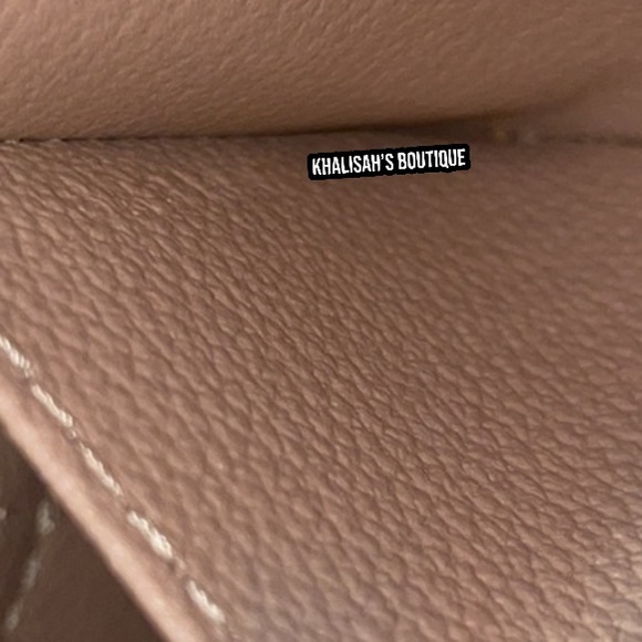 Authentic Louis Vuitton MONOGRAM M47515 COSMETIC POUCH MSRP $790 - Picture 9 of 16